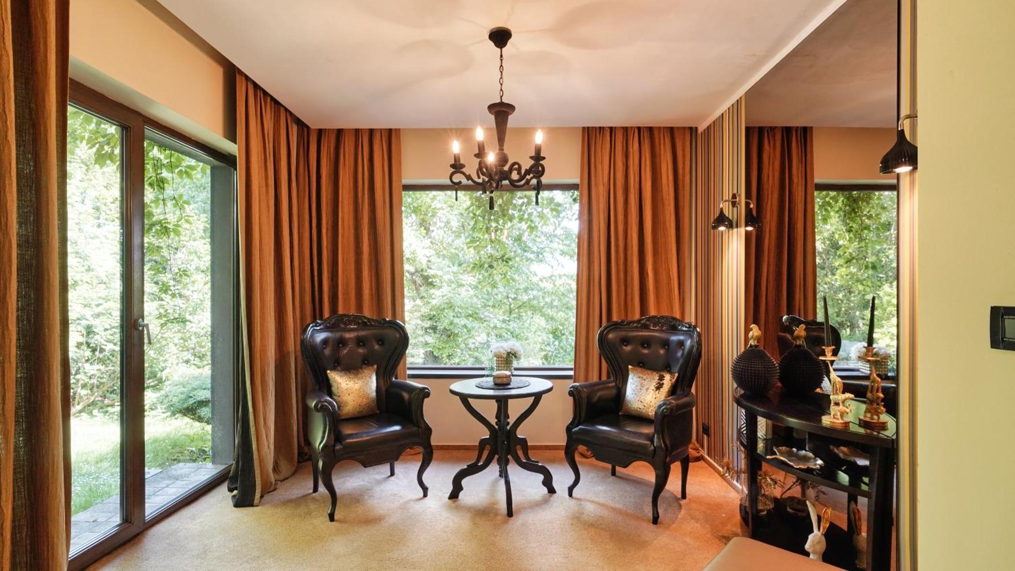 Relax In Style Boutique Hotel (Adults Only) Braşov Esterno foto
