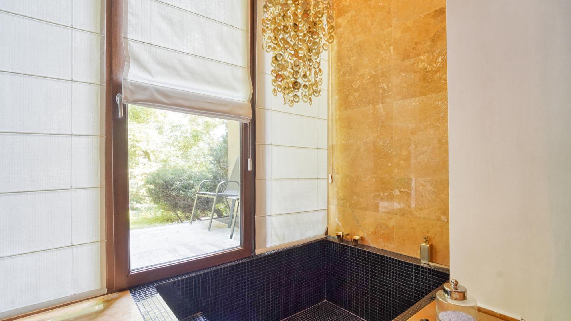 Relax In Style Boutique Hotel (Adults Only) Braşov Esterno foto